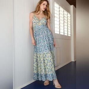 Angie Floral V Neck Twist Front Peekaboo Tiered Maxi Dress Boho Whimsical M